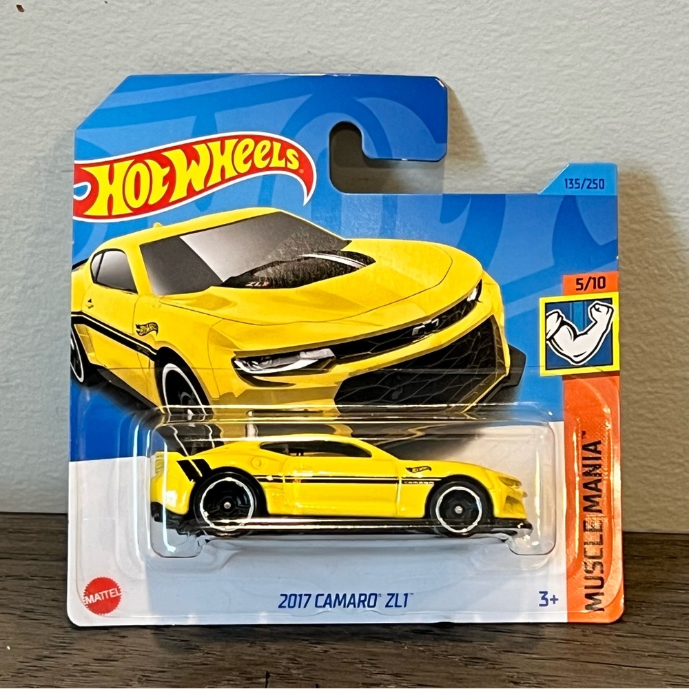 Hot Wheels 2017 Camaro ZL1 Muscle Mania – Short Card – Yellow